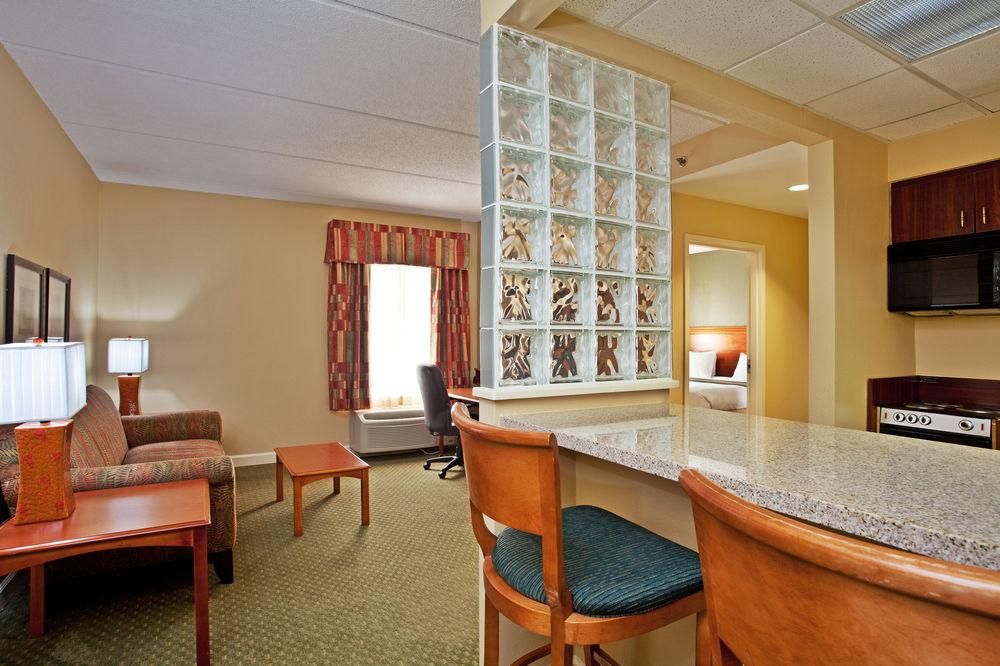 Holiday Inn Express Hotel & Suites Conover - Hickory Area By Ihg Kültér fotó