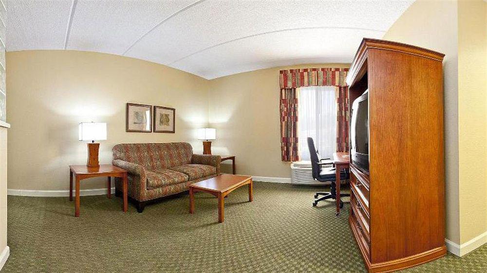 Holiday Inn Express Hotel & Suites Conover - Hickory Area By Ihg Kültér fotó
