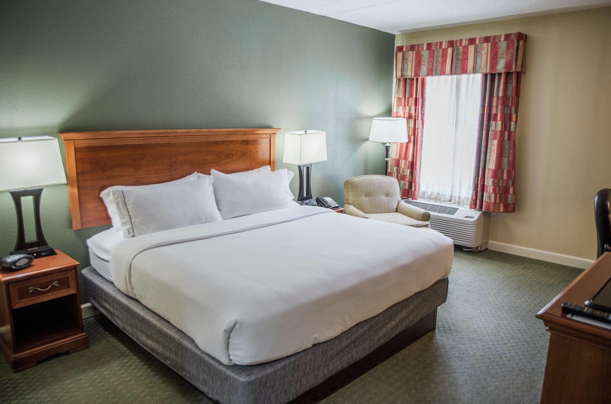 Holiday Inn Express Hotel & Suites Conover - Hickory Area By Ihg Kültér fotó